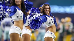 How Much Do Dallas Cowboy Cheerleaders Make Per Year?