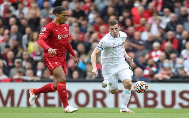 Virgil van Dijk: Trung vệ thép làm nên chuẩn mực phòng ngự hiện đại 18 Khả năng tranh chấp giúp Van Dijk tạo sự an toàn cho hàng phòng ngự