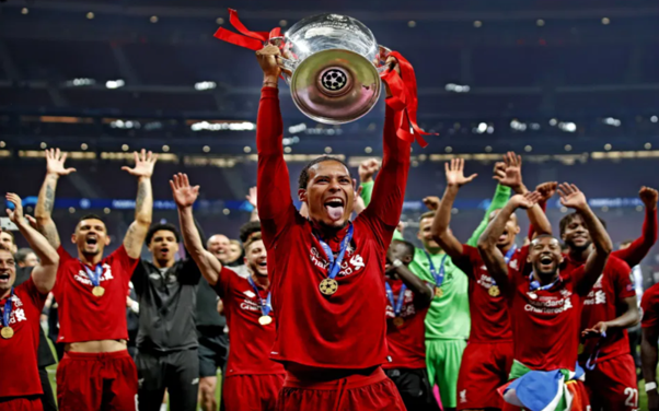 Virgil van Dijk: Trung vệ thép làm nên chuẩn mực phòng ngự hiện đại 20 Van Dijk là hình mẫu trung vệ hiện đại cho thế hệ cầu thủ trẻ